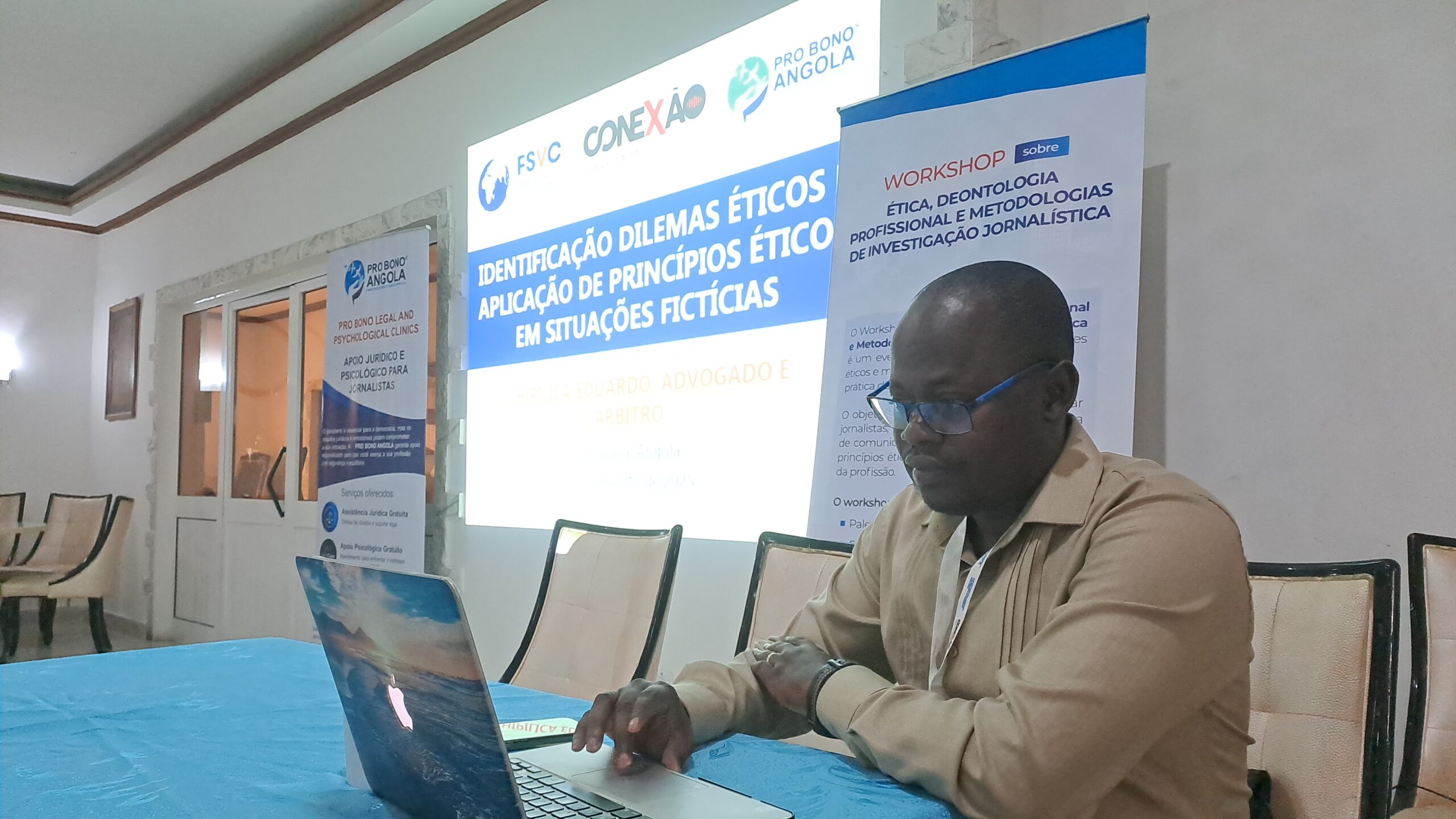 Image hover effect image